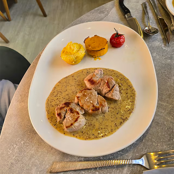 Restaurant - Les Arômates - restaurant ARCAMBAL